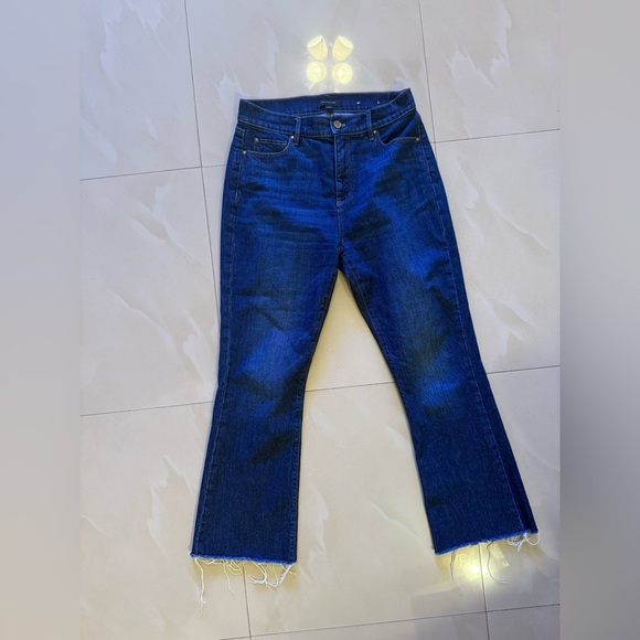 Ann Taylor The Kick Crop Jeans Size 4 Dark Blue Pockets Zippers Straight - Picture 5 of 15